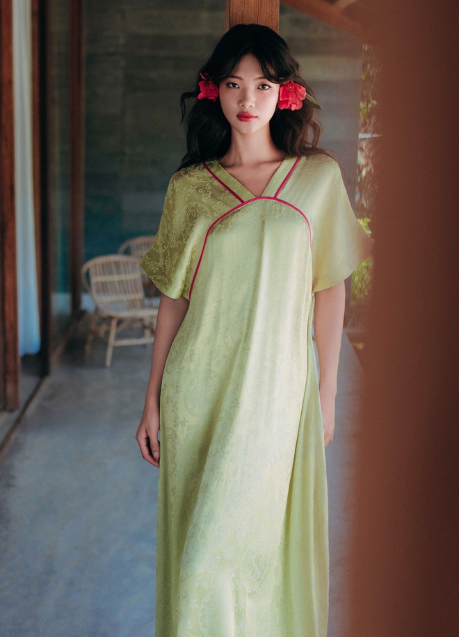 Tận hưởng sự thư thái, dịu dàng của váy maxi, váy midi mùa thu- Ảnh 6. Tận hưởng sự thư thái, dịu dàng của váy maxi, váy midi mùa thu- Ảnh 6.