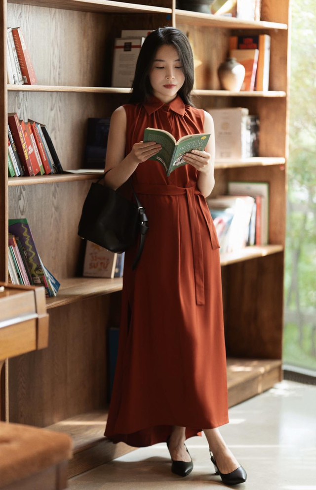 Tận hưởng sự thư thái, dịu dàng của váy maxi, váy midi mùa thu- Ảnh 8. Tận hưởng sự thư thái, dịu dàng của váy maxi, váy midi mùa thu- Ảnh 8.