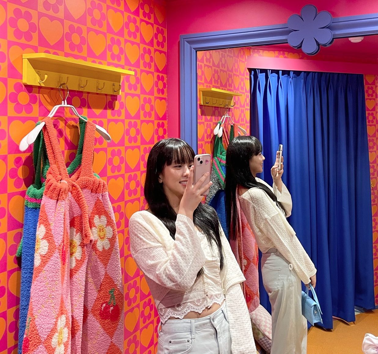 “Sao nhí quốc dân” Kim So Hyun xinh đẹp ở tuổi 25, phong cách đơn giản 