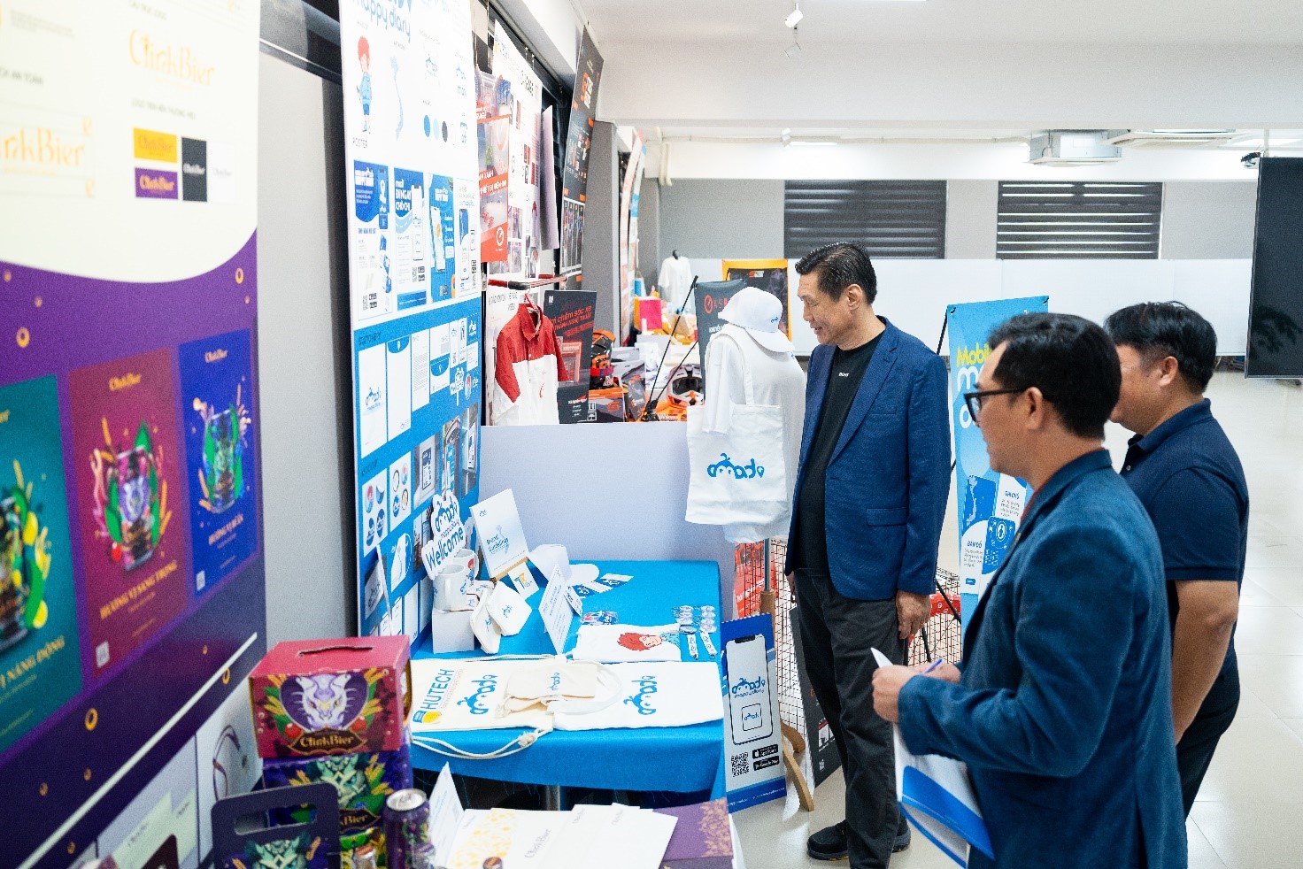 Độc đáo loạt đồ án tốt nghiệp đa sắc của sinh viên Thiết kế đồ họa HUTECH- Ảnh 5. Độc đáo loạt đồ án tốt nghiệp đa sắc của sinh viên Thiết kế đồ họa HUTECH- Ảnh 5.