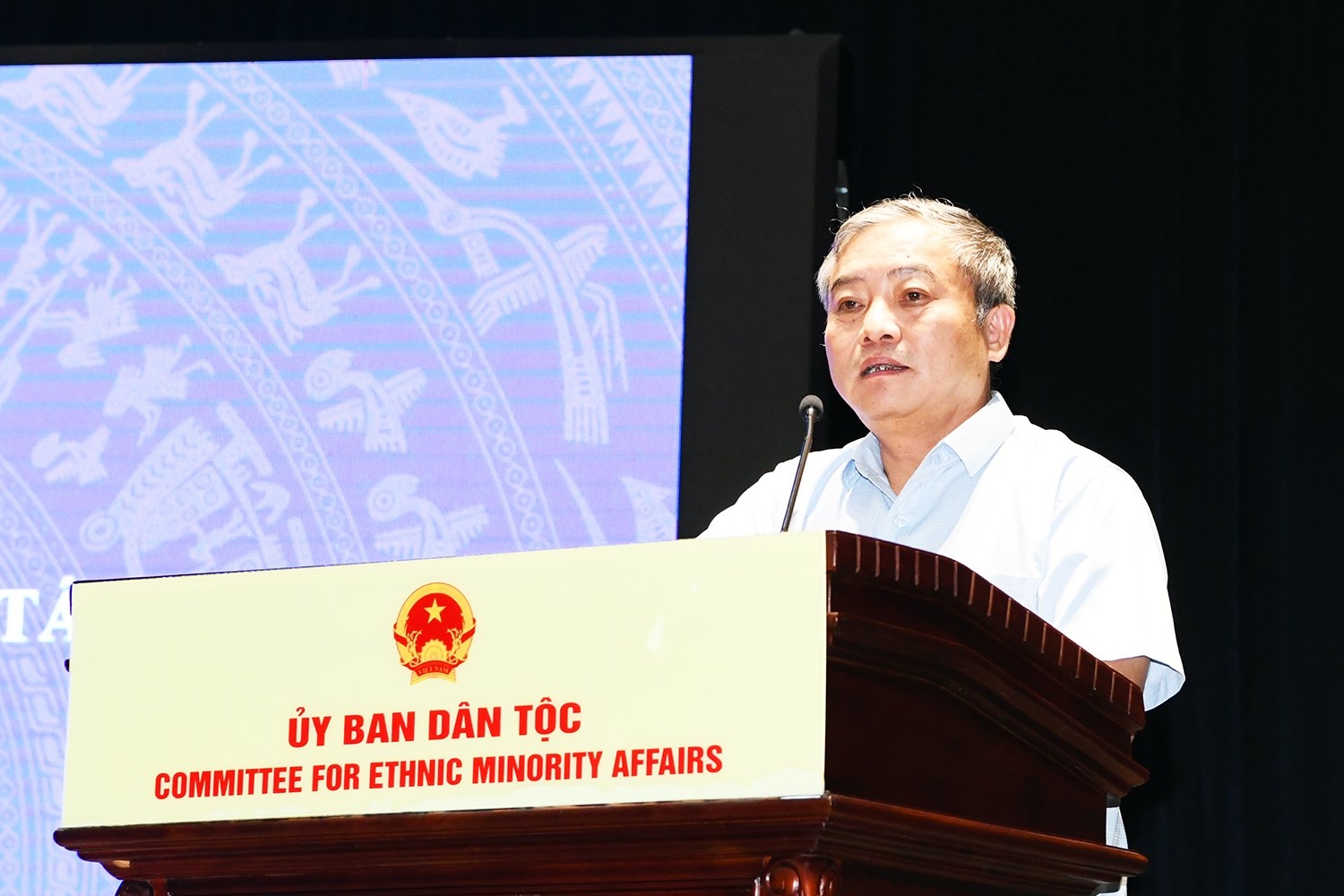 Ông Phạm Chí Trung phát biểu tại Hội nghị Ông Phạm Chí Trung phát biểu tại Hội nghị