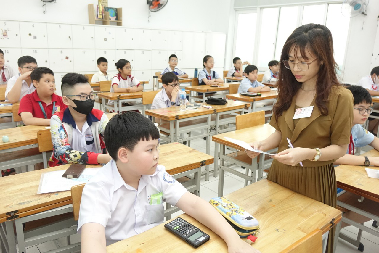 8h ngày 10-7 công bố điểm thi vào lớp 6 Trường Trần Đại Nghĩa- Ảnh 1. Thí sinh dự tuyển vào lớp 6 Trường Trần Đại Nghĩa năm 2024 - Ảnh: NHƯ HÙNG