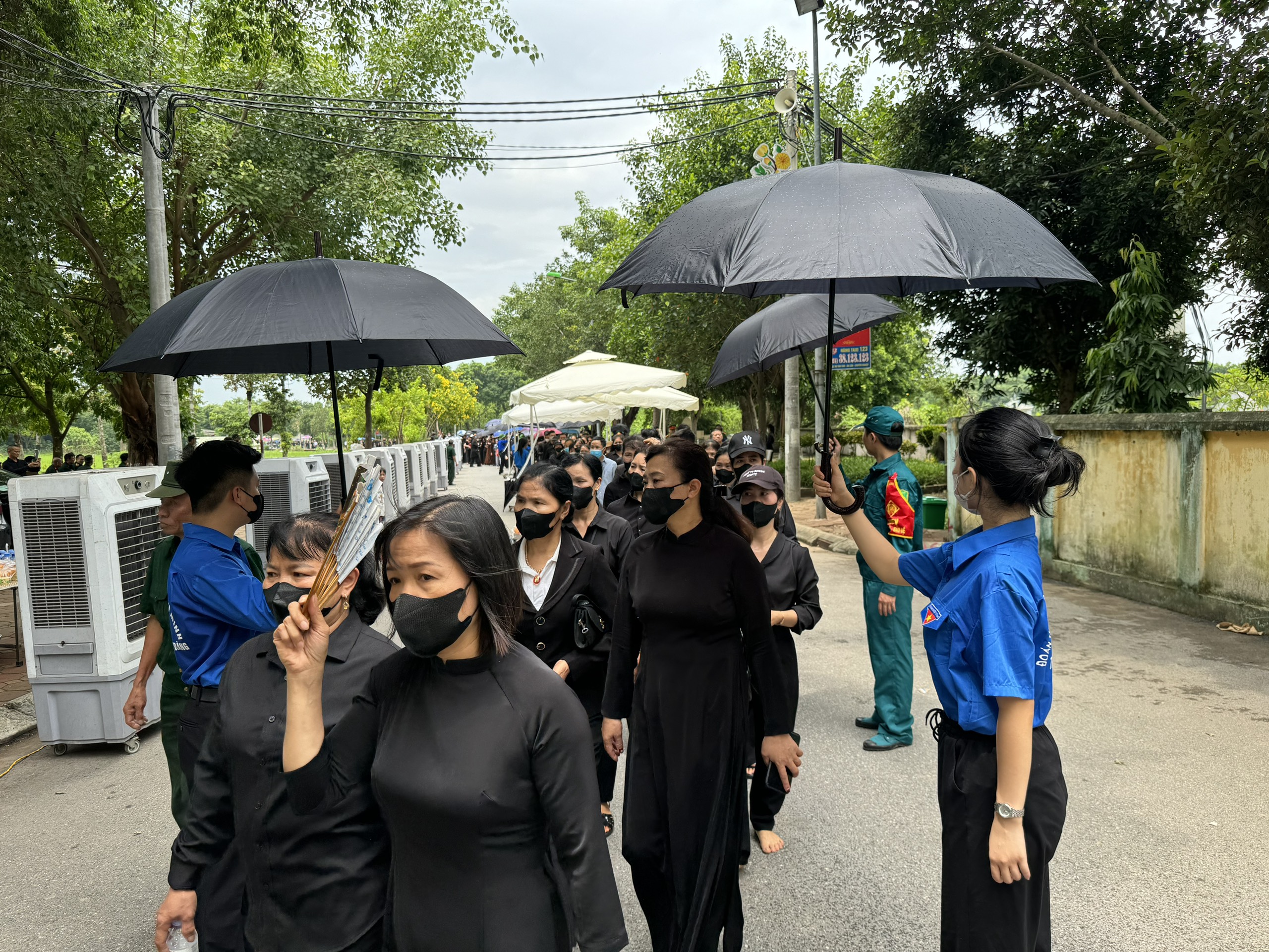 Ấm tình ân nghĩa Lại Đà- Ảnh 1. Ấm tình ân nghĩa Lại Đà- Ảnh 1.