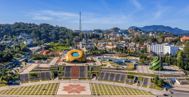 Bạn đã check-in hết các quảng trường nổi tiếng này tại Việt Nam chưa?- Ảnh 2. Bạn đã check-in hết các quảng trường nổi tiếng này tại Việt Nam chưa?- Ảnh 2.