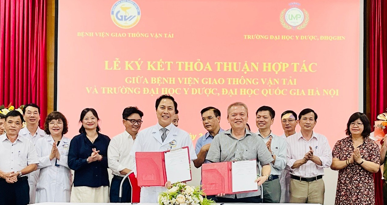 Bệnh viện Giao thông vận tải cùng Đại học Y dược - Đại học Quốc gia Hà Nội chung tay phát triển sự nghiệp y học- Ảnh 1. Bệnh viện Giao thông vận tải cùng Đại học Y dược - Đại học Quốc gia Hà Nội chung tay phát triển sự nghiệp y học- Ảnh 1.