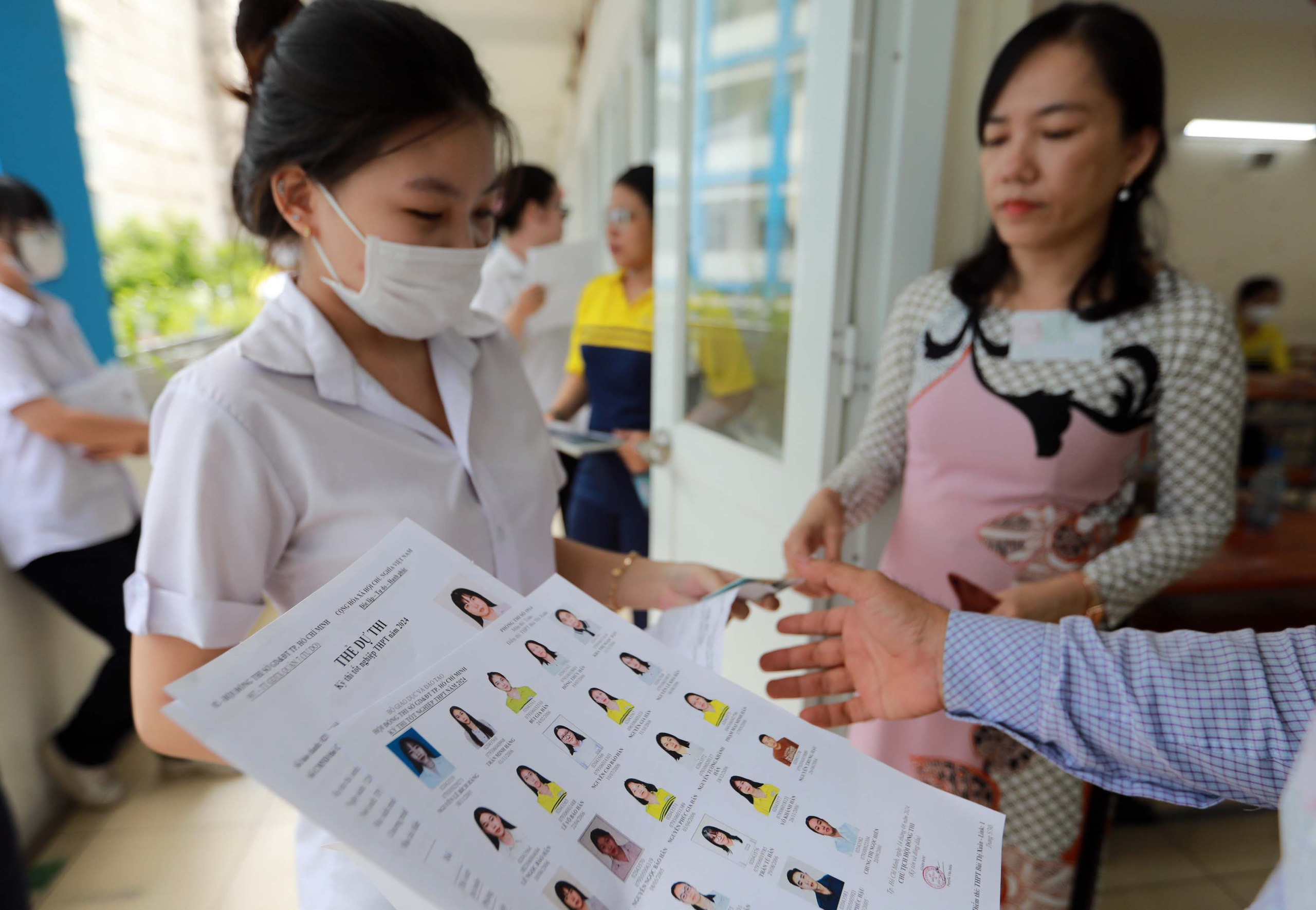 Biết điểm thi tốt nghiệp THPT, những việc thí sinh cần làm ngay- Ảnh 1. Biết điểm thi tốt nghiệp THPT, những việc thí sinh cần làm ngay- Ảnh 1.