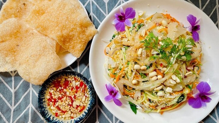 Cách làm món nộm sứa xoài xanh đơn giản - Ảnh 2. Cách làm món nộm sứa xoài xanh đơn giản - Ảnh 2.