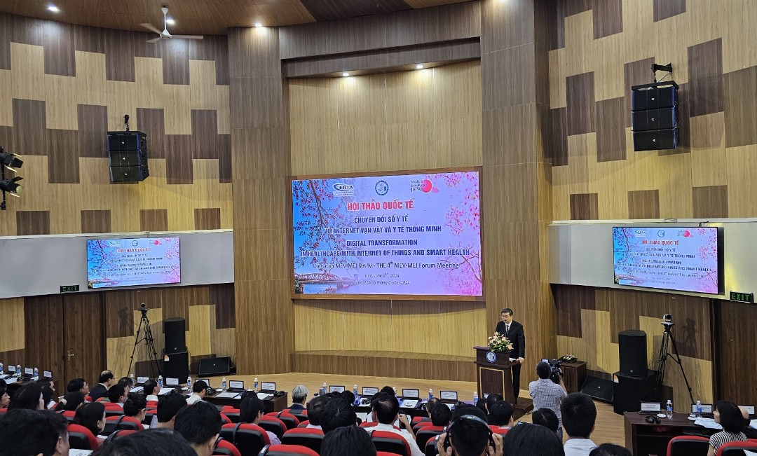 Chuyển đổi số ngành y tế giúp người dân được tiếp cận các dịch vụ kịp thời, hiệu quả- Ảnh 1. Chuyển đổi số ngành y tế giúp người dân được tiếp cận các dịch vụ kịp thời, hiệu quả- Ảnh 1.