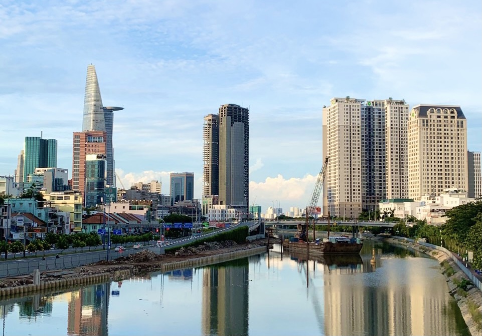 Tìm cách tháo gỡ khó khăn cho thị trường bất động sản TP HCM - Ảnh 1. Tìm cách tháo gỡ khó khăn cho thị trường bất động sản TP HCM - Ảnh 1.