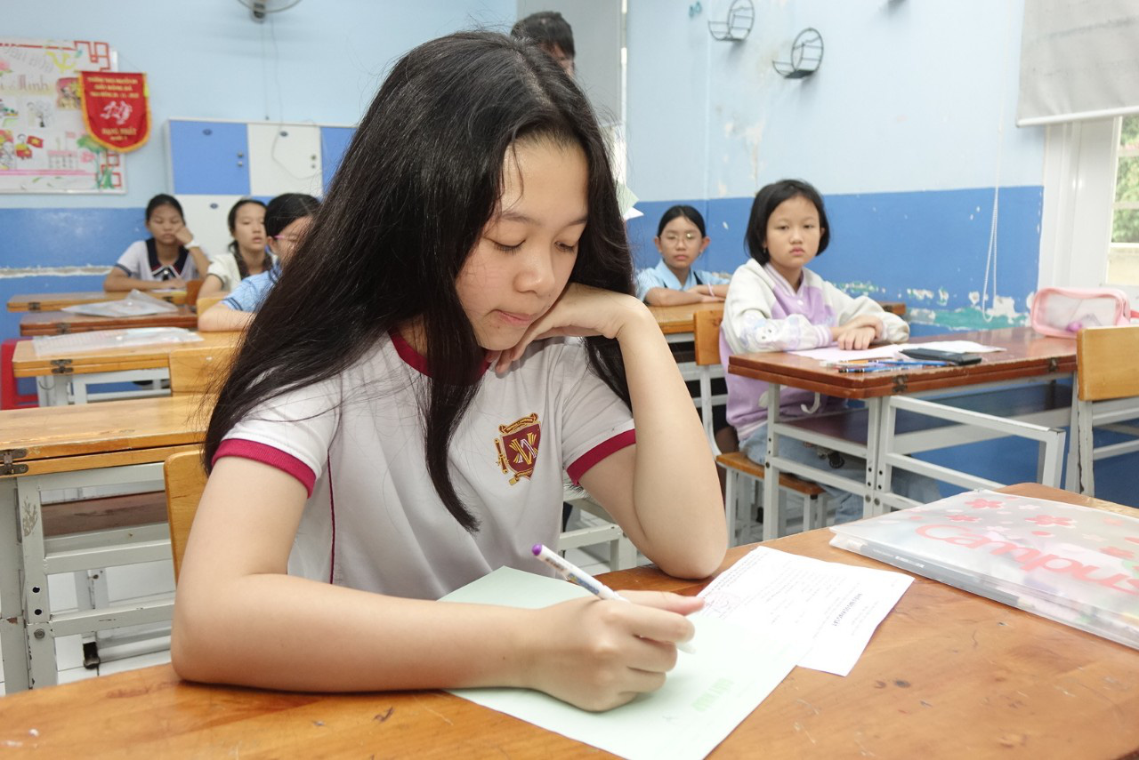 Công bố đề và đáp án kỳ khảo sát vào lớp 6 Trường Trần Đại Nghĩa- Ảnh 1. Thí sinh dự khảo sát vào lớp 6 Trường Trần Đại Nghĩa năm 2024 - Ảnh: NHƯ HÙNG