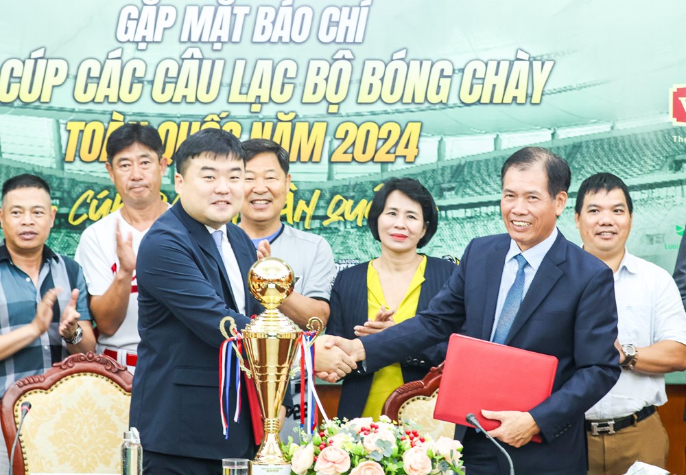 Cúp các CLB bóng chày toàn quốc 2024 tăng số lượng đội, hứa hẹn hấp dẫn- Ảnh 1. Cúp các CLB bóng chày toàn quốc 2024 tăng số lượng đội, hứa hẹn hấp dẫn- Ảnh 1.