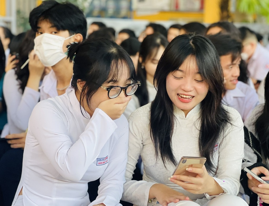 Điểm chuẩn ngành khuấy đảo thế giới, lương nửa tỷ vẫn đào tạo không kịp - 1 Điểm chuẩn ngành khuấy đảo thế giới, lương nửa tỷ vẫn đào tạo không kịp - 1