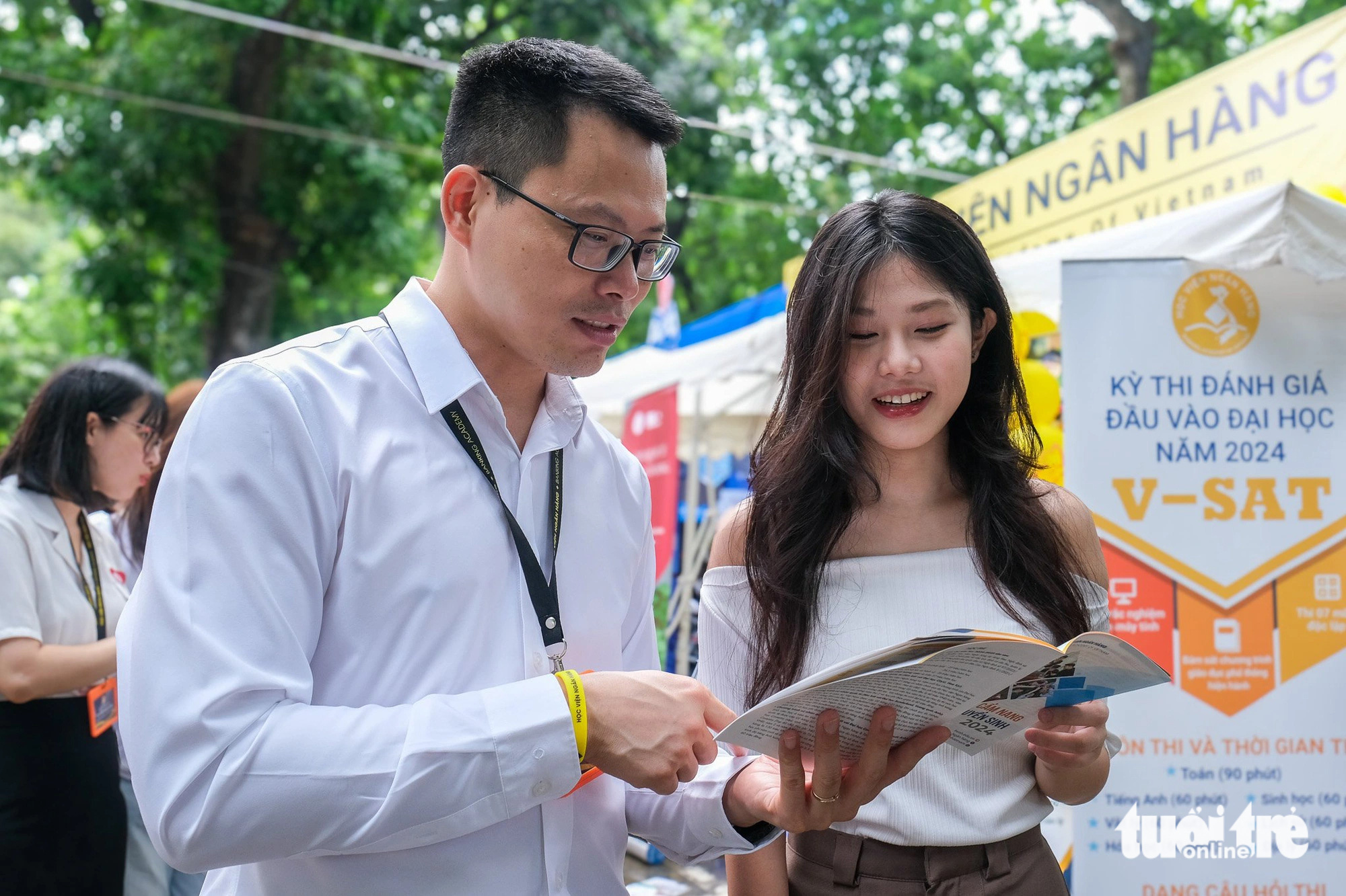 Điểm sàn Trường đại học Y Hà Nội, Học viện Ngân hàng- Ảnh 1. Thí sinh tham dự Ngày tư vấn xét tuyển đại học, cao đẳng năm 2024 do báo Tuổi Trẻ tổ chức - Ảnh: HÀ QUÂN