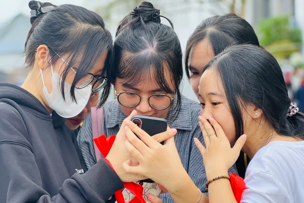 Điểm sàn tuyển sinh của loạt trường đại học, Bách khoa TPHCM chỉ 18 điểm - 1 Điểm sàn tuyển sinh của loạt trường đại học, Bách khoa TPHCM chỉ 18 điểm - 1