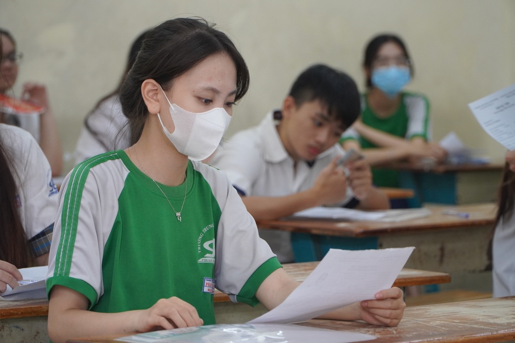 Điểm thi ngữ văn tốt nghiệp THPT 2024: Trúng tủ nhưng điểm giảm - 1 Điểm thi ngữ văn tốt nghiệp THPT 2024: Trúng tủ nhưng điểm giảm - 1