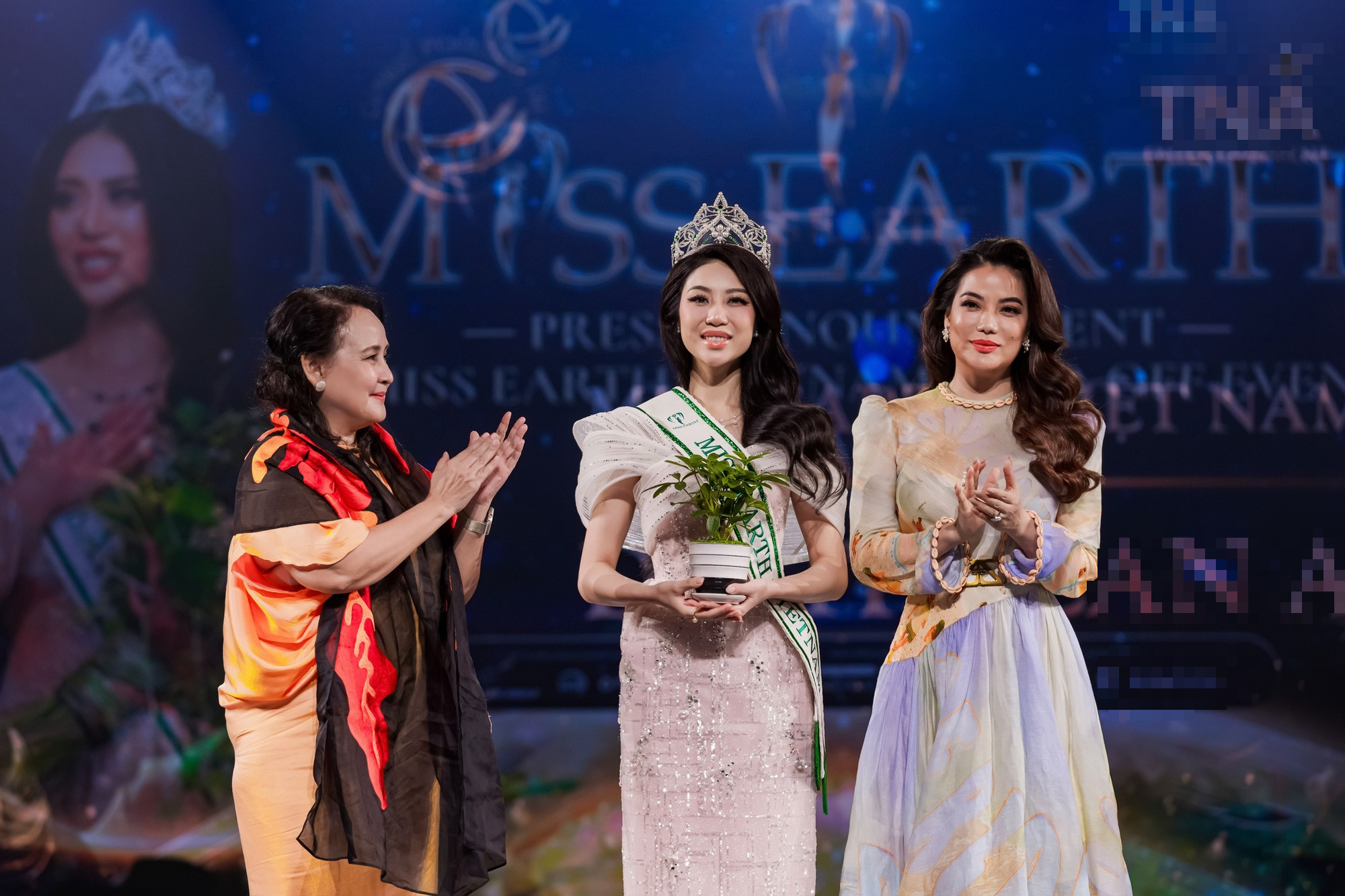 Đỗ Thị Lan Anh Miss Earth Vietnam 2023 hé lộ áp lực trước thềm thi Hoa hậu Trái đất 2023 - Ảnh 2. Đỗ Thị Lan Anh Miss Earth Vietnam 2023 hé lộ áp lực trước thềm thi Hoa hậu Trái đất 2023 - Ảnh 2.