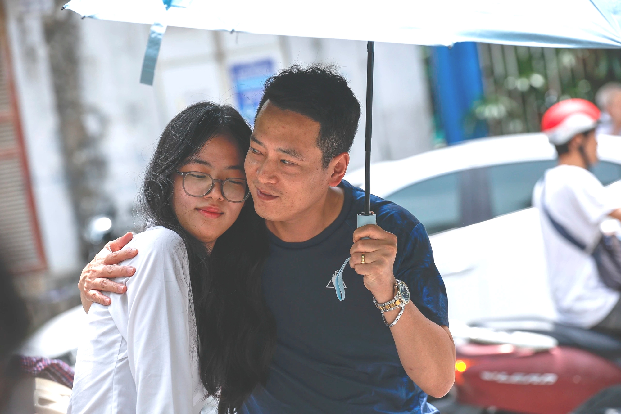 Hôm nay Hà Nội duyệt điểm chuẩn vào lớp 10- Ảnh 1. Hôm nay Hà Nội duyệt điểm chuẩn vào lớp 10- Ảnh 1.