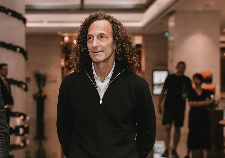 Kenny G tới Hà Nội, muốn thưởng thức món bún chả - Ảnh 1. Kenny G tới Hà Nội, muốn thưởng thức món bún chả - Ảnh 1.