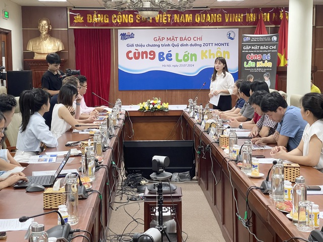 Khởi động chương trình trao tặng 80.000 hũ váng sữa tới các em nhỏ tại 4 tỉnh Tây Nguyên - Ảnh 1. Khởi động chương trình trao tặng 80.000 hũ váng sữa tới các em nhỏ tại 4 tỉnh Tây Nguyên - Ảnh 1.