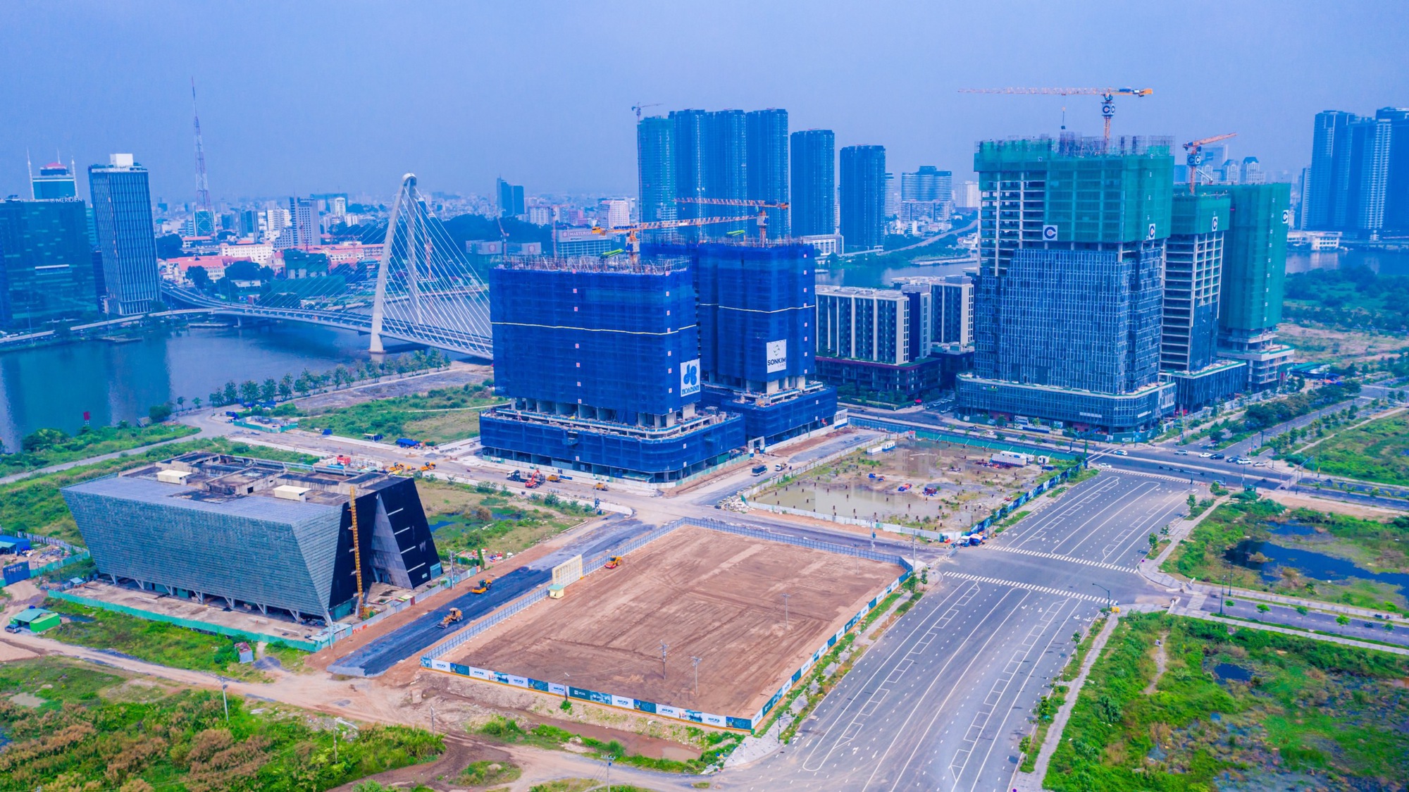 Kiến nghị cho phép chuyển nhượng dự án dù chưa hoàn thành nghĩa vụ thuế - Ảnh 1. Kiến nghị cho phép chuyển nhượng dự án dù chưa hoàn thành nghĩa vụ thuế - Ảnh 1.