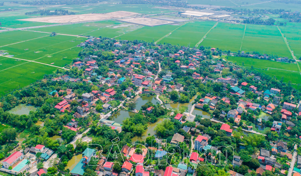 Làng cổ ở Hà Nam đẹp như phim, từ đường Nguyễn Khuyến là nhà cổ, bia đá khắc bài thơ nổi tiếng- Ảnh 1. Làng cổ ở Hà Nam đẹp như phim, từ đường Nguyễn Khuyến là nhà cổ, bia đá khắc bài thơ nổi tiếng- Ảnh 1.
