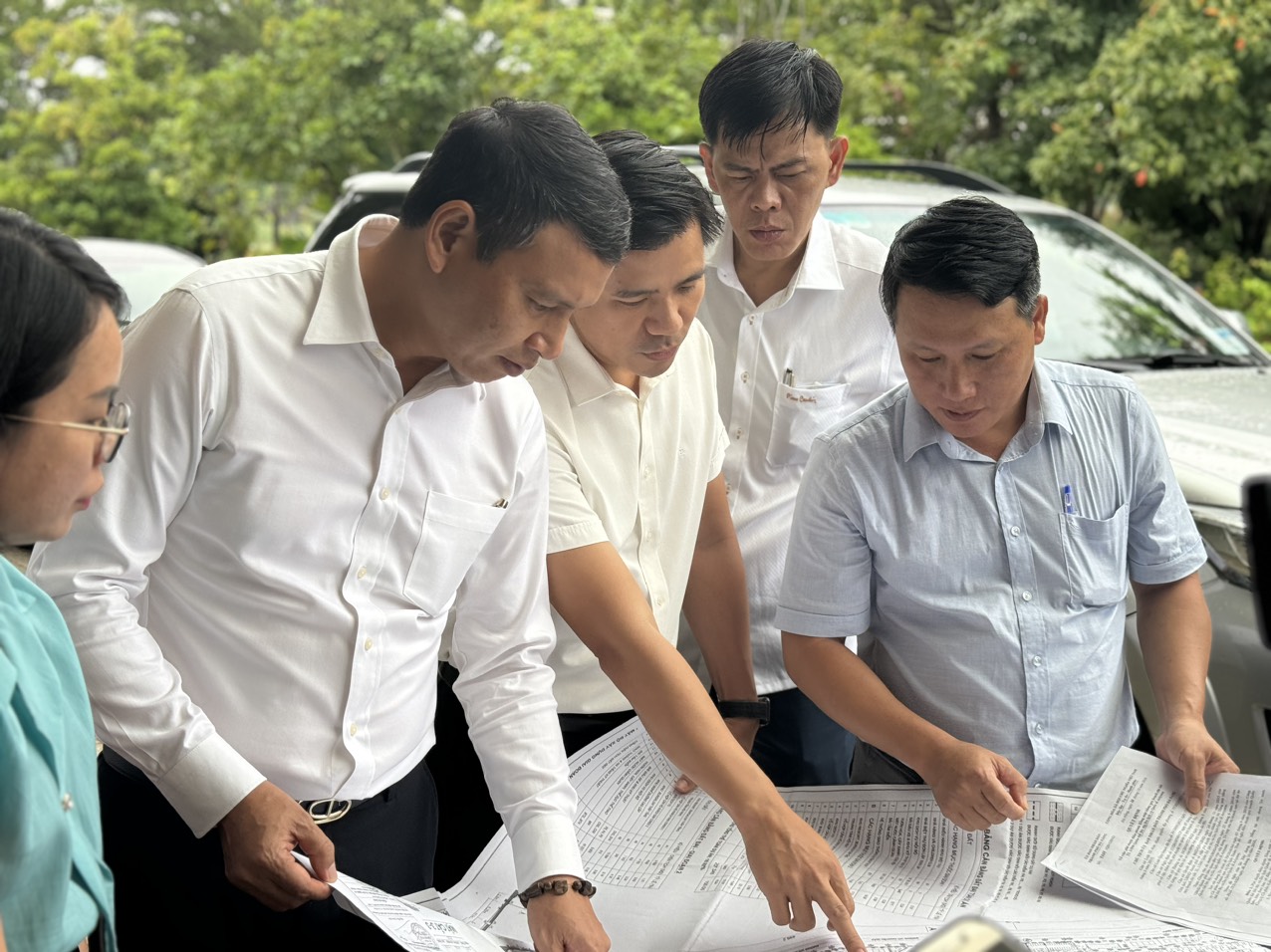 Lãnh đạo Đà Nẵng kiểm tra dự án ven biển sau kiến nghị tiền thuê đất quá cao - Ảnh 1. Lãnh đạo Đà Nẵng kiểm tra dự án ven biển sau kiến nghị tiền thuê đất quá cao - Ảnh 1.
