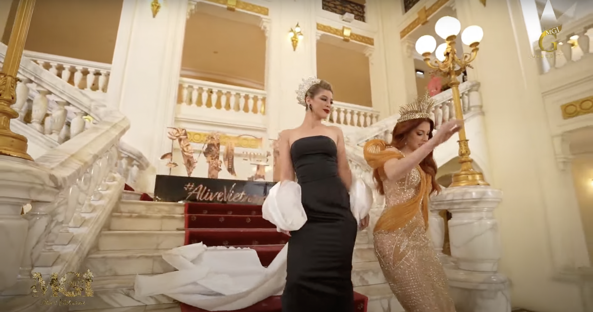 Miss Grand International 2023: Lê Hoàng Phương diện váy xuyên thấu quyến rũ "đốt mắt", đối thủ suýt vấp ngã trên thảm đỏ - Ảnh 2. Miss Grand International 2023: Lê Hoàng Phương diện váy xuyên thấu quyến rũ "đốt mắt", đối thủ suýt vấp ngã trên thảm đỏ - Ảnh 2.