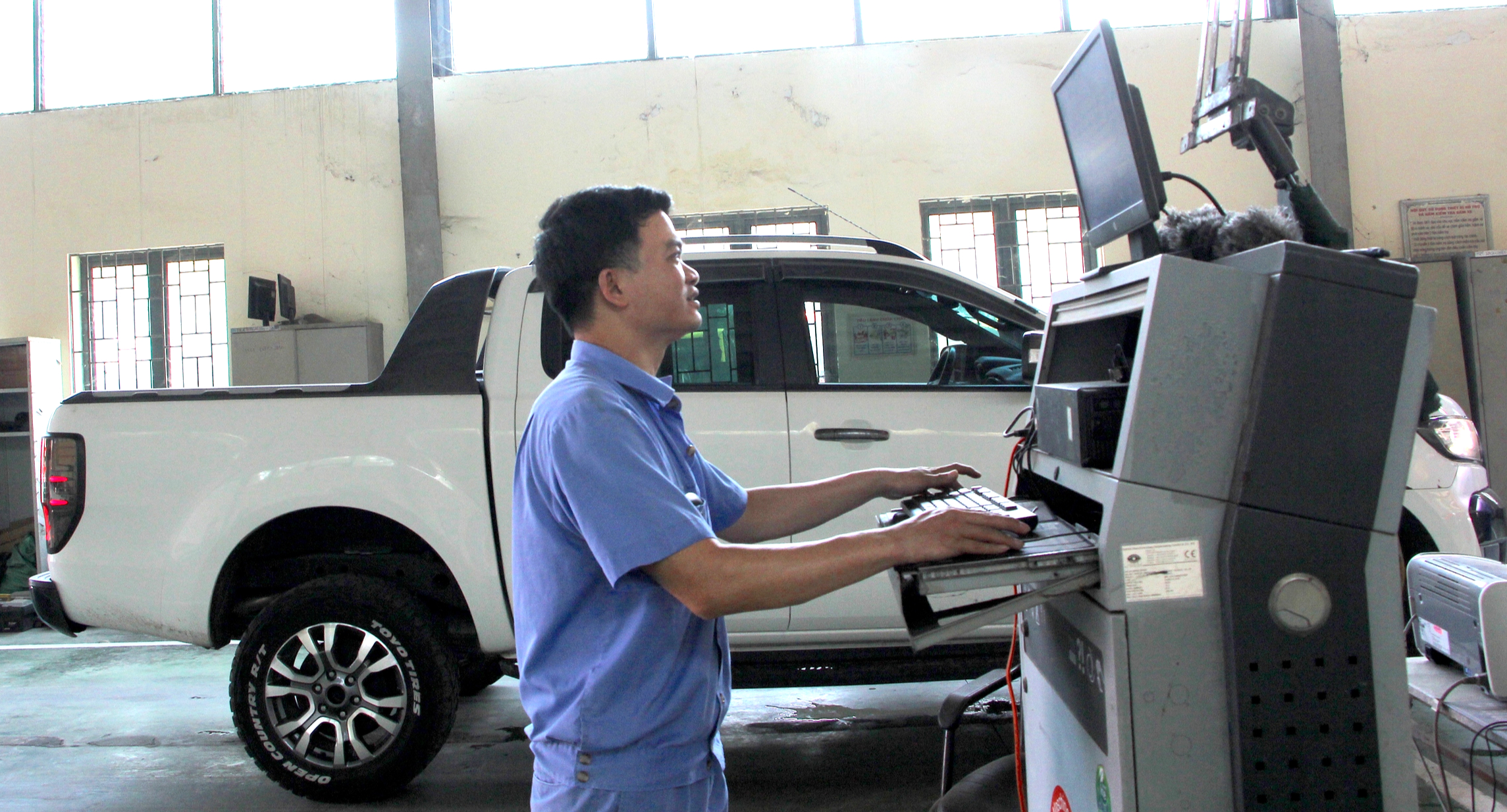 Lệch thông số tải trọng trên giấy tờ, xe bán tải có được đăng kiểm?- Ảnh 1. Lệch thông số tải trọng trên giấy tờ, xe bán tải có được đăng kiểm?- Ảnh 1.