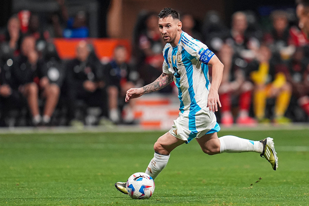 Copa America 2024: Messi liên tiếp lập kỷ lục- Ảnh 1. Copa America 2024: Messi liên tiếp lập kỷ lục- Ảnh 1.