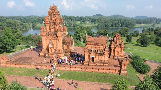 Mùa hè trải nghiệm và khám phá tại Làng Văn hóa- Du lịch các dân tộc Việt Nam - Ảnh 1. Mùa hè trải nghiệm và khám phá tại Làng Văn hóa- Du lịch các dân tộc Việt Nam - Ảnh 1.