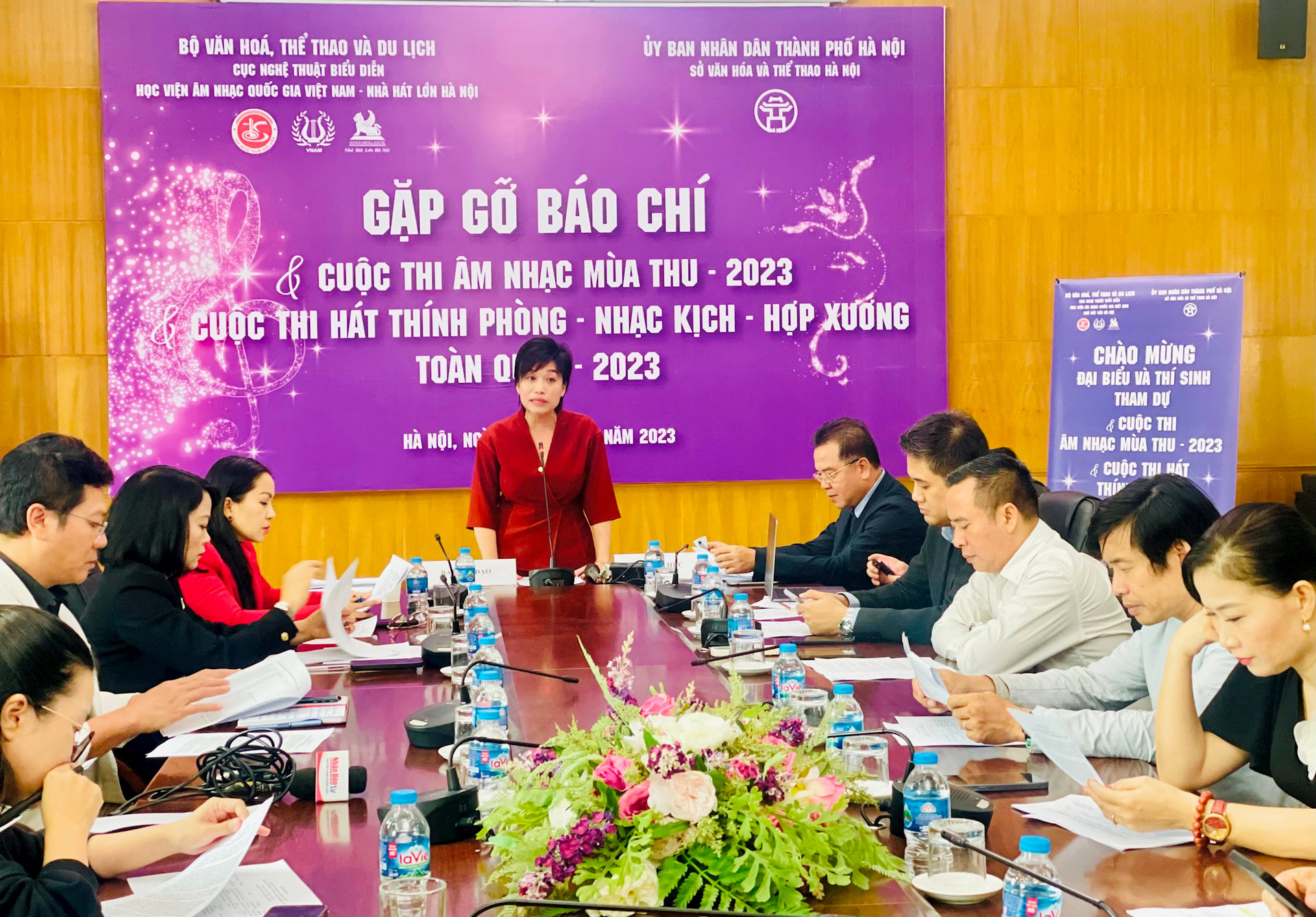 NSND Đỗ Quốc Hưng, NSƯT Bùi Công Duy “cầm cân nảy mực” hai cuộc thi âm nhạc danh giá - Ảnh 1. NSND Đỗ Quốc Hưng, NSƯT Bùi Công Duy “cầm cân nảy mực” hai cuộc thi âm nhạc danh giá - Ảnh 1.