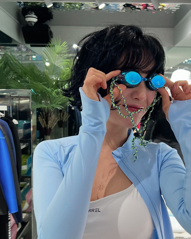 Nana chiếm sóng khi đổi tóc mới, netizen gọi tên Hanni NewJeans- Ảnh 1. Nana chiếm sóng khi đổi tóc mới, netizen gọi tên Hanni NewJeans- Ảnh 1.