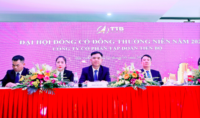Nhà đầu tư tranh bán cổ phiếu Tiến Bộ sau khi lãnh đạo bị khởi tố - Ảnh 1. Nhà đầu tư tranh bán cổ phiếu Tiến Bộ sau khi lãnh đạo bị khởi tố - Ảnh 1.