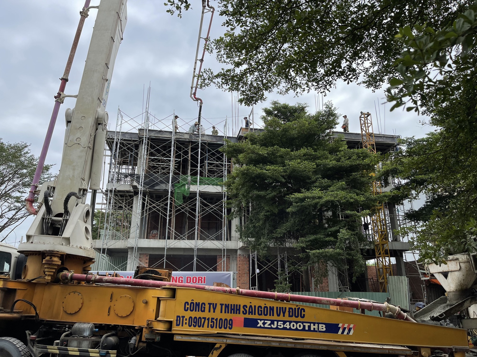 Nhà thầu lại sốt ruột vì giá vật liệu xây dựng trở lại cuộc đua tăng giá - Ảnh 1. Nhà thầu lại sốt ruột vì giá vật liệu xây dựng trở lại cuộc đua tăng giá - Ảnh 1.