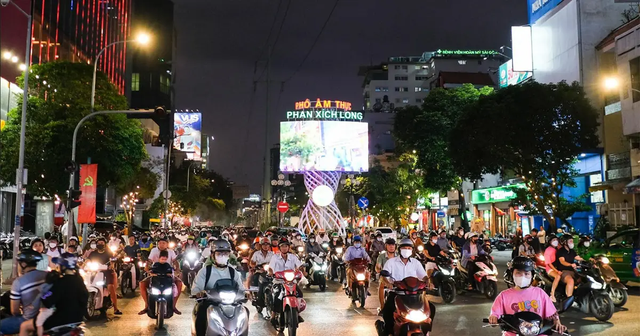 Những địa điểm ăn uống được giới trẻ yêu thích lựa chọn tại TP.HCM- Ảnh 1. Những địa điểm ăn uống được giới trẻ yêu thích lựa chọn tại TP.HCM- Ảnh 1.