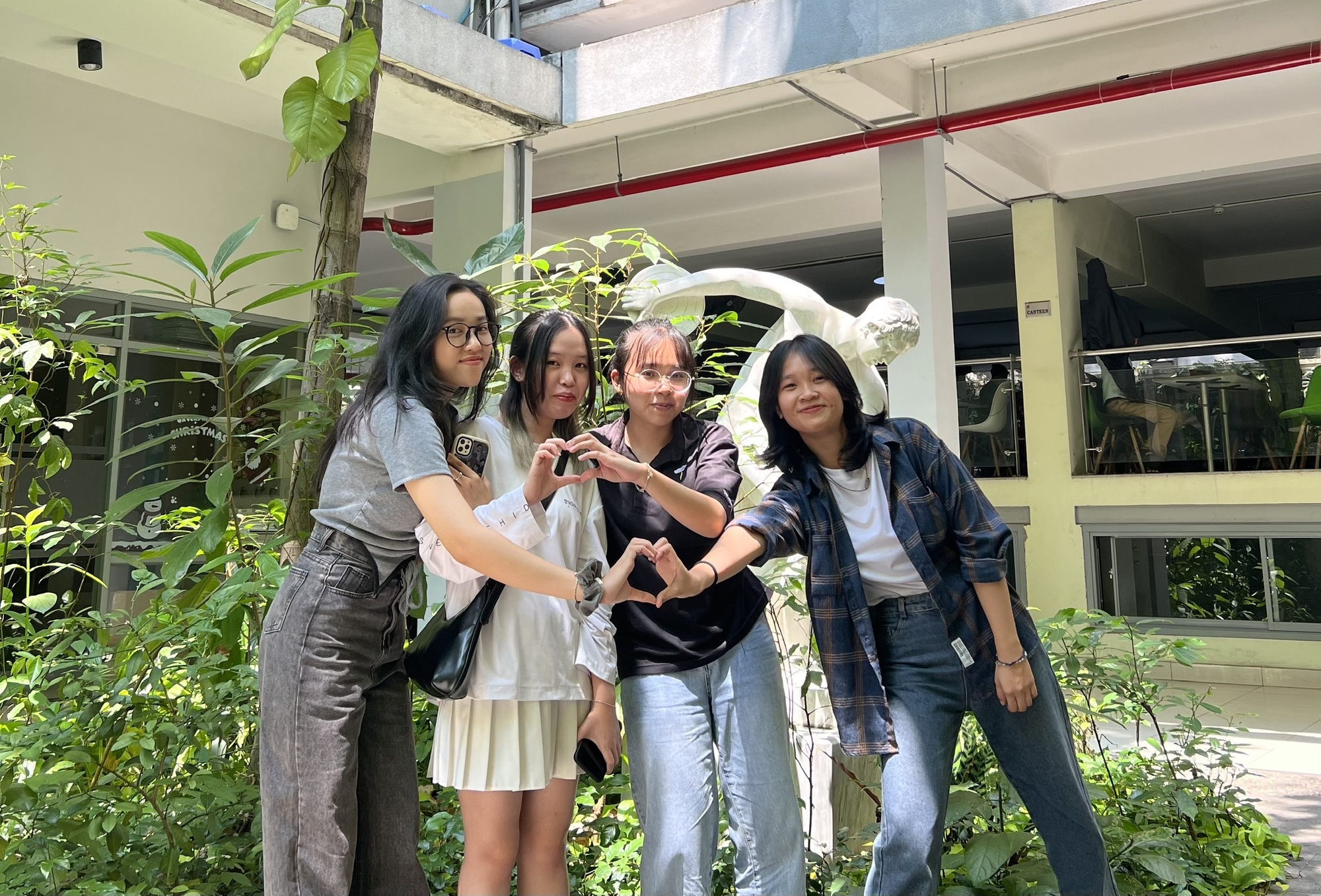 Nỗ lực hoàn thiện mình- Ảnh 1. Nỗ lực hoàn thiện mình- Ảnh 1.