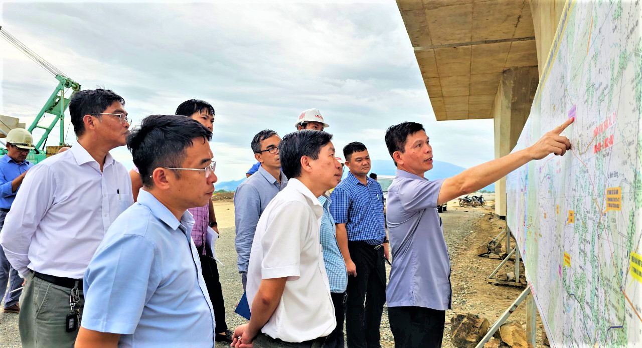 Nỗ lực thi công cao tốc Khánh Hòa - Buôn Ma Thuột trong khó khăn về mặt bằng- Ảnh 1. Nỗ lực thi công cao tốc Khánh Hòa - Buôn Ma Thuột trong khó khăn về mặt bằng- Ảnh 1.