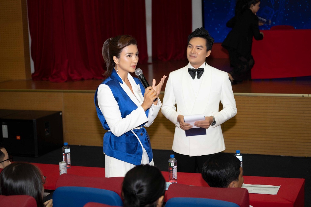 Phương Mỹ Chi làm đại sứ dự án âm nhạc dành cho thanh thiếu niên - 2 Phương Mỹ Chi làm đại sứ dự án âm nhạc dành cho thanh thiếu niên - 2