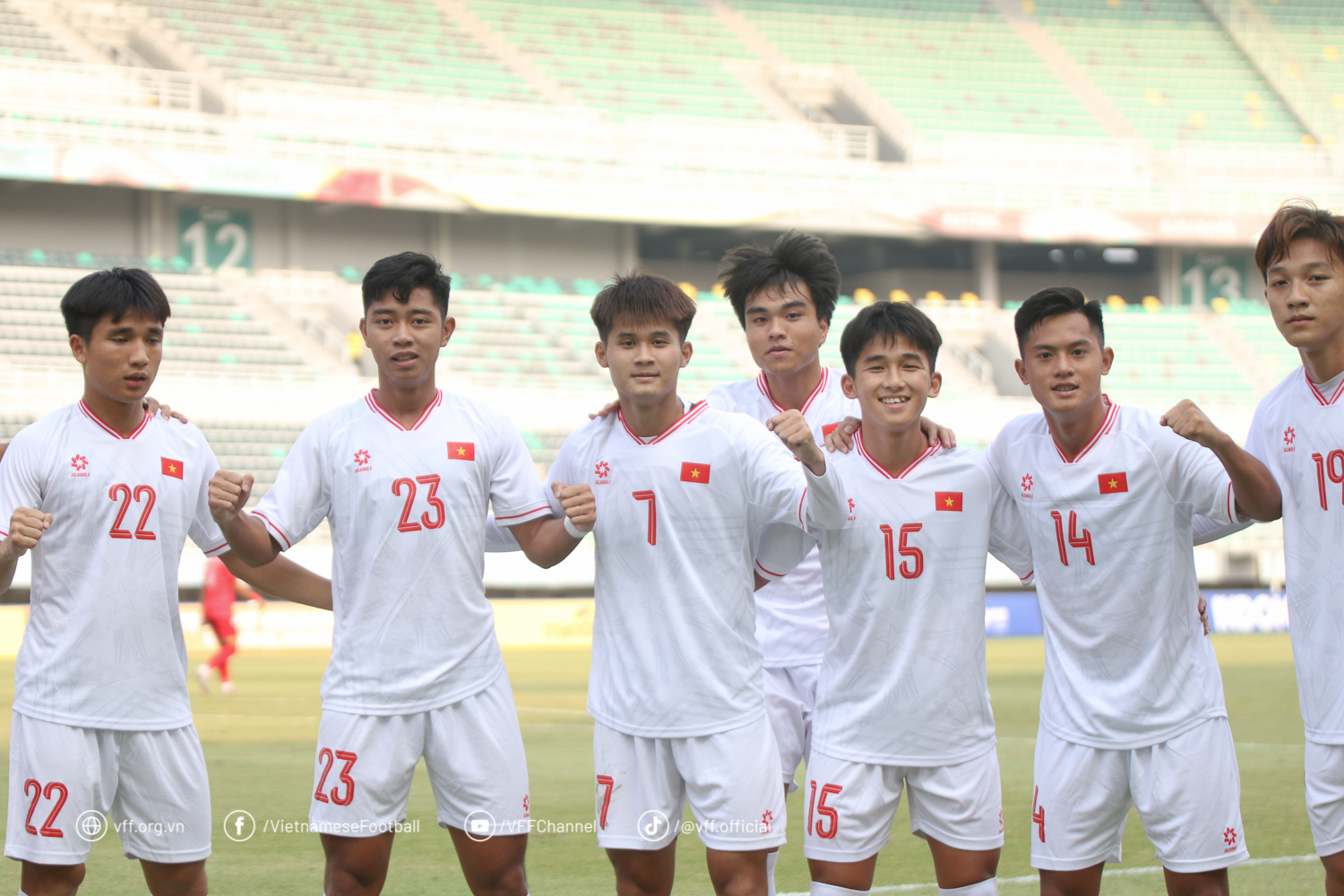 Quang Dũng liên tiếp ghi siêu phẩm, U.19 Việt Nam thắng thuyết phục U.19 Lào- Ảnh 1. Quang Dũng liên tiếp ghi siêu phẩm, U.19 Việt Nam thắng thuyết phục U.19 Lào- Ảnh 1.