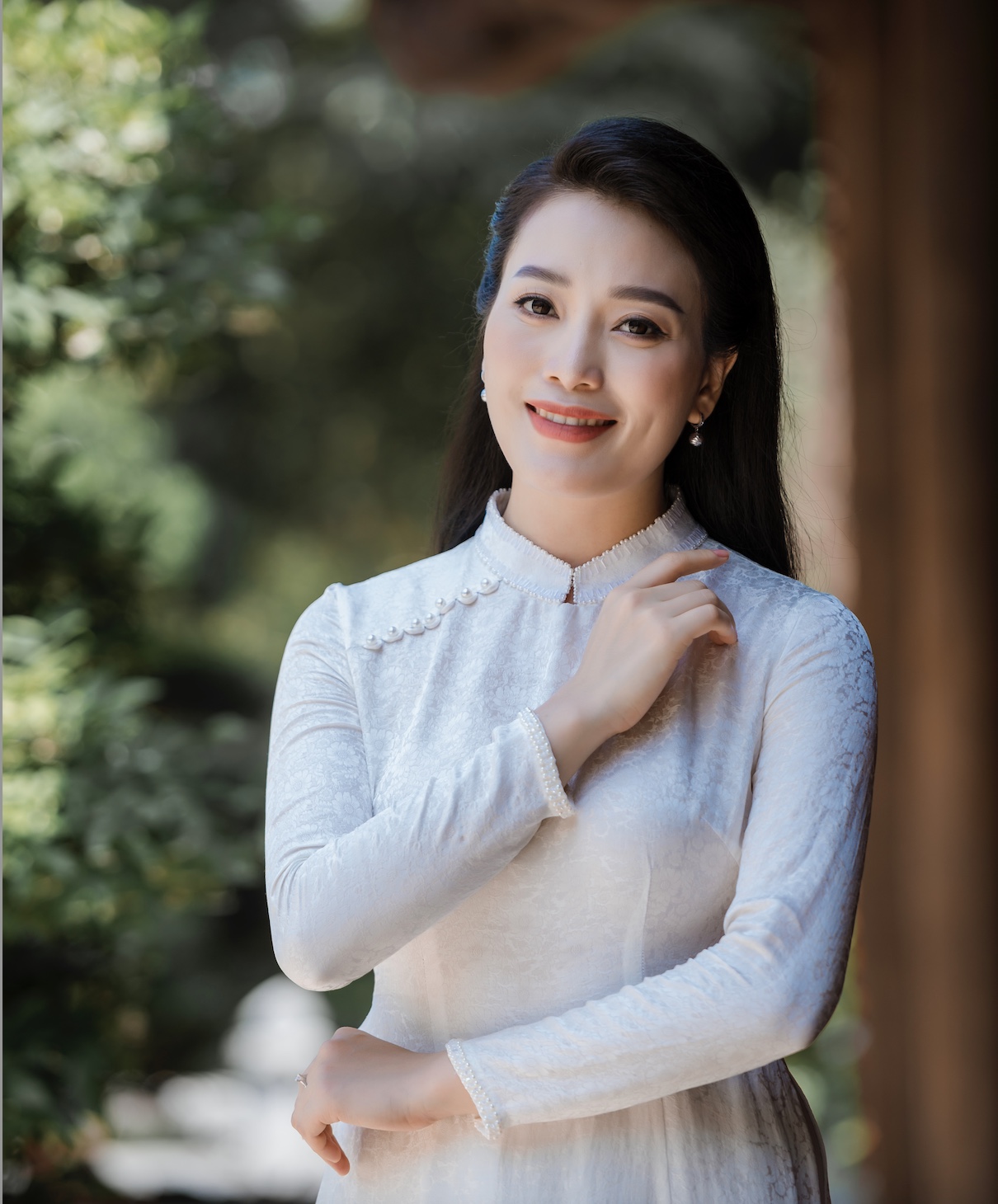 Sao Mai Huyền Trang về làng Sen làm MV mừng 135 năm ngày sinh nhật Bác Hồ - Ảnh 1. Sao Mai Huyền Trang về làng Sen làm MV mừng 135 năm ngày sinh nhật Bác Hồ - Ảnh 1.