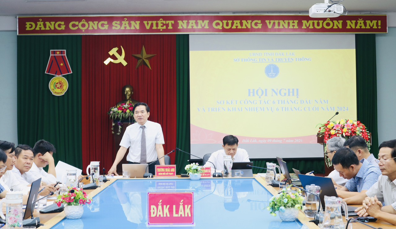 Sở TT&TT Đắk Lắk triển khai nhiệm vụ 6 tháng cuối năm 2024- Ảnh 1. D:\TAI LIEU CO QUAN\ANH CO QUAN\2024\So ket 6 thang TTTT\Hoi nghi.jpg