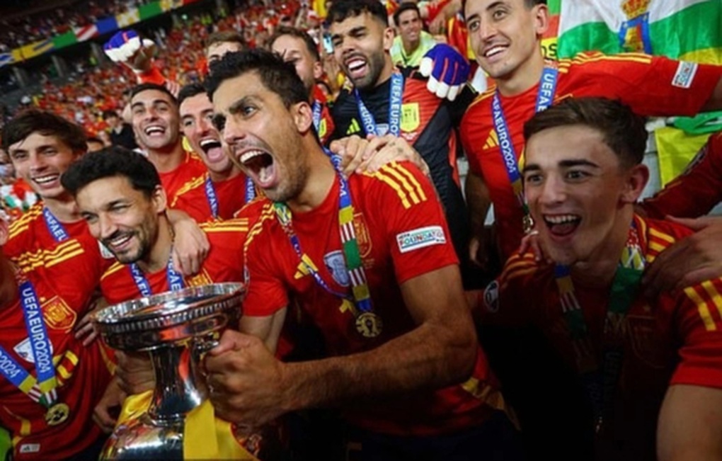 Tây Ban Nha lập hàng loạt kỷ lục khi vô địch Euro 2024 - 2 Tây Ban Nha lập hàng loạt kỷ lục khi vô địch Euro 2024 - 2