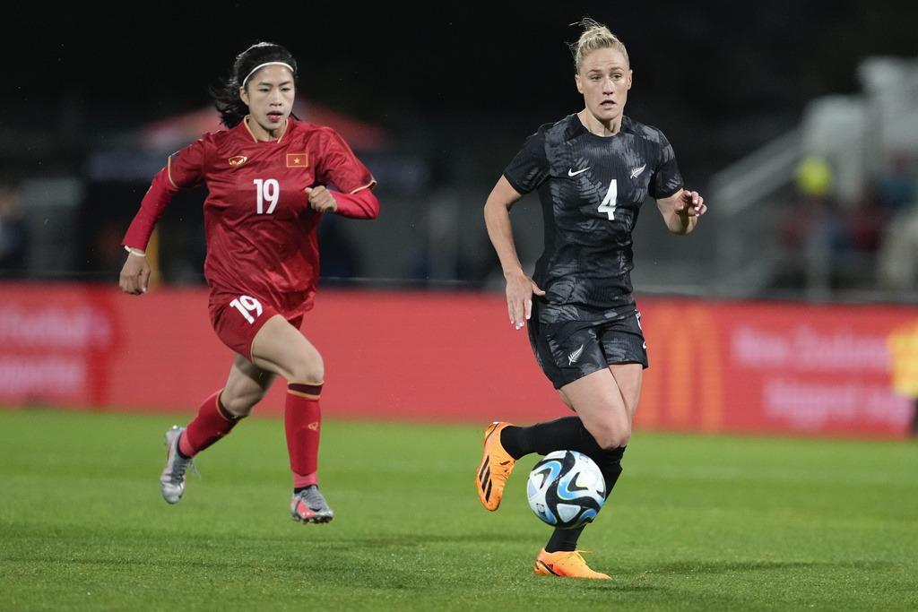 Thanh Nhã và CLB Hà Nội được FIFA tặng quà cực bất ngờ: 2,9 tỉ đồng!- Ảnh 2. Thanh Nhã và CLB Hà Nội được FIFA tặng quà cực bất ngờ: 2,9 tỉ đồng!- Ảnh 2.