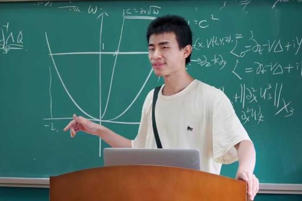 Thiên tài toán học lương 2 tỷ đồng, chỉ muốn sống vô danh - 1 Thiên tài toán học lương 2 tỷ đồng, chỉ muốn sống vô danh - 1