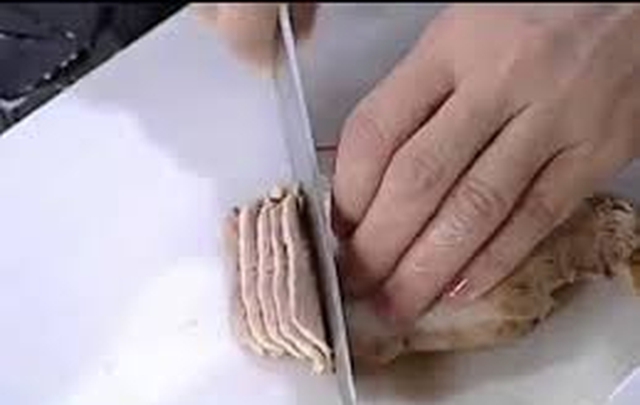 Thịt vịt dấm ghém - món ăn Hà Nội xưa ngon miệng, thanh mát ngày oi nóng được nhiều người yêu thích- Ảnh 3. Thịt vịt dấm ghém - món ăn Hà Nội xưa ngon miệng, thanh mát ngày oi nóng được nhiều người yêu thích- Ảnh 3.