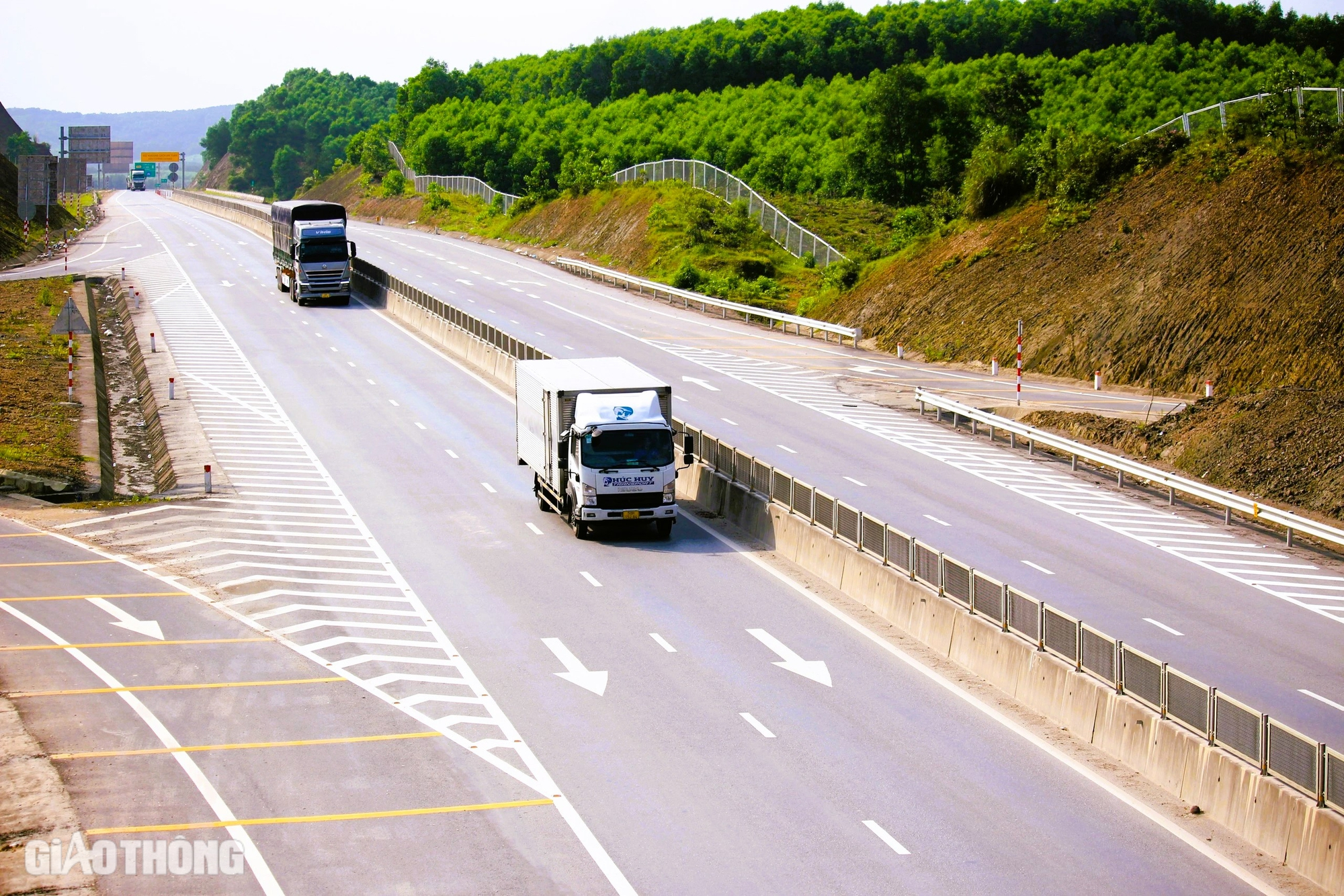 Thống nhất quy mô, vị trí 2 trạm dừng nghỉ cao tốc Bắc - Nam qua Quảng Trị- Ảnh 1. Thống nhất quy mô, vị trí 2 trạm dừng nghỉ cao tốc Bắc - Nam qua Quảng Trị- Ảnh 1.