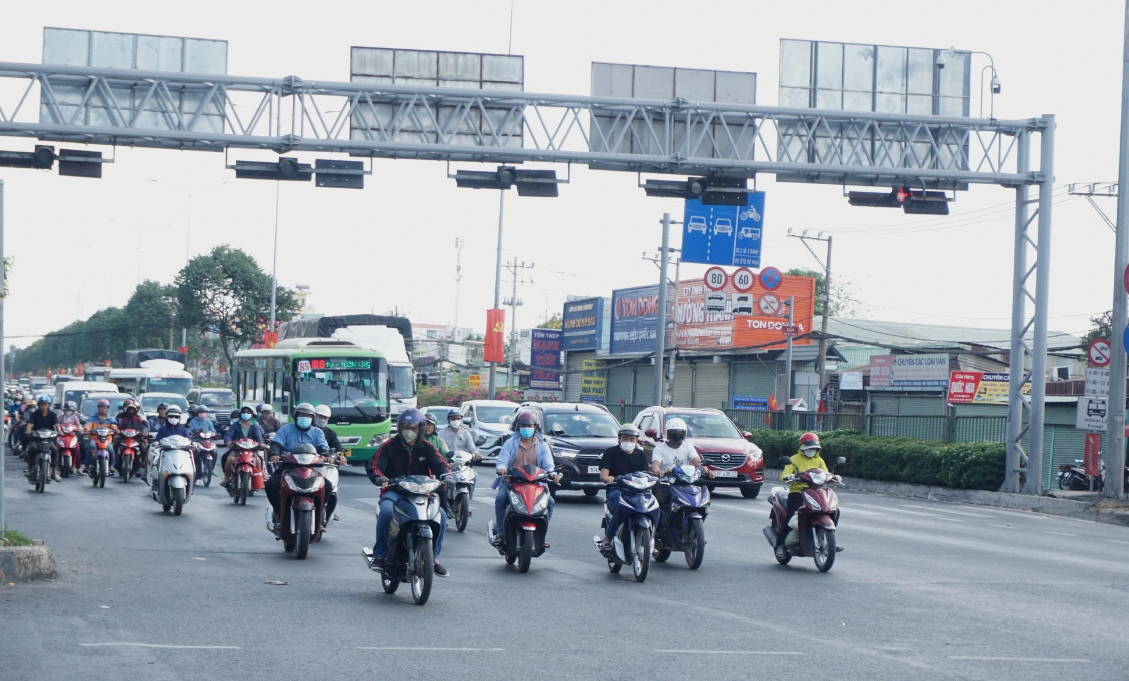 Thông qua báo cáo tiền khả thi dự án cao tốc TP.HCM - Mộc Bài- Ảnh 1. Quốc lộ 22 hiện đang chờ cao tốc TP.HCM - Mộc Bài chia sẻ bớt lưu lượng xe - Ảnh: ĐỨC PHÚ