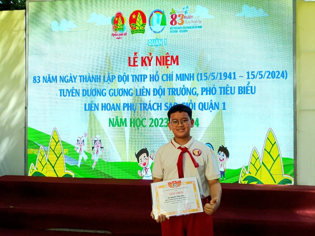 Thủ khoa lớp 6 Trường Trần Đại Nghĩa đạt 96,5/100 điểm - 2 Thủ khoa lớp 6 Trường Trần Đại Nghĩa đạt 96,5/100 điểm - 2