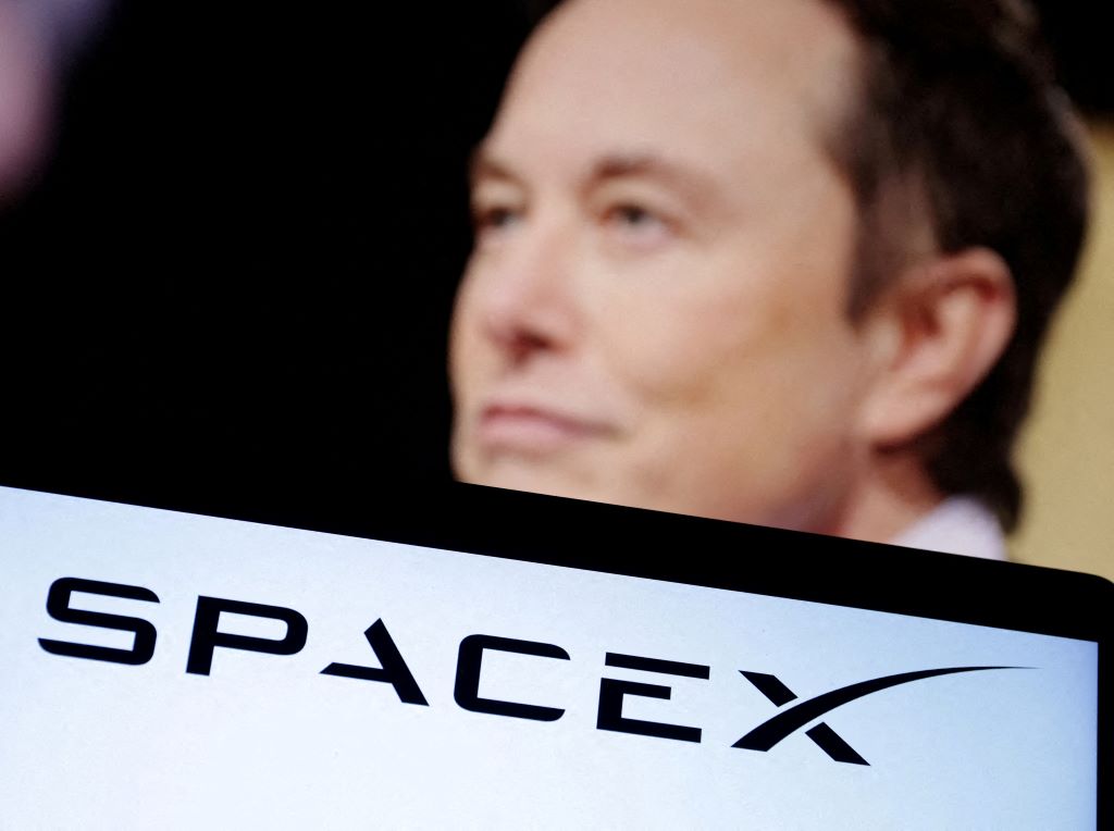 Tỉ phú Elon Musk nói dời trụ sở X, SpaceX đến Texas vì luật mới ở California- Ảnh 1. Tỉ phú Elon Musk nói dời trụ sở X, SpaceX đến Texas vì luật mới ở California- Ảnh 1.