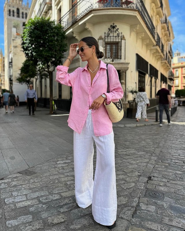 Trang phục tươi trẻ, sang trọng đang thịnh hành trên Instagram từ vải lanh- Ảnh 1. Trang phục tươi trẻ, sang trọng đang thịnh hành trên Instagram từ vải lanh- Ảnh 1.